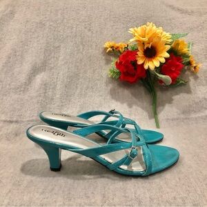 NWT - Easy Street Turquoise Patent Kitten Heels Slingback Sandals